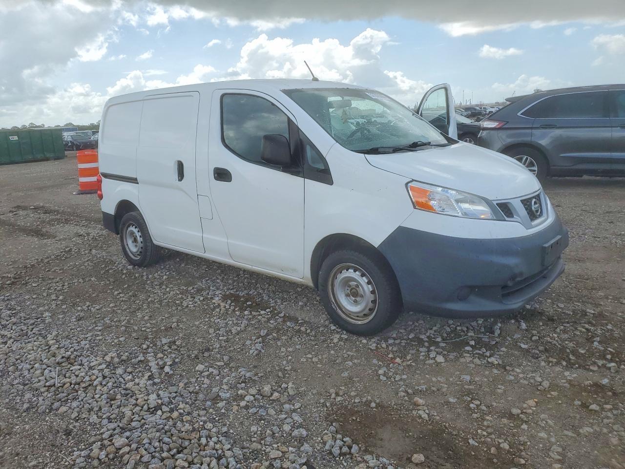 2019 Nissan NV200 S