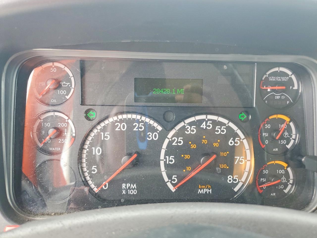 2019 Freightliner Business Class M2 BOX Truck