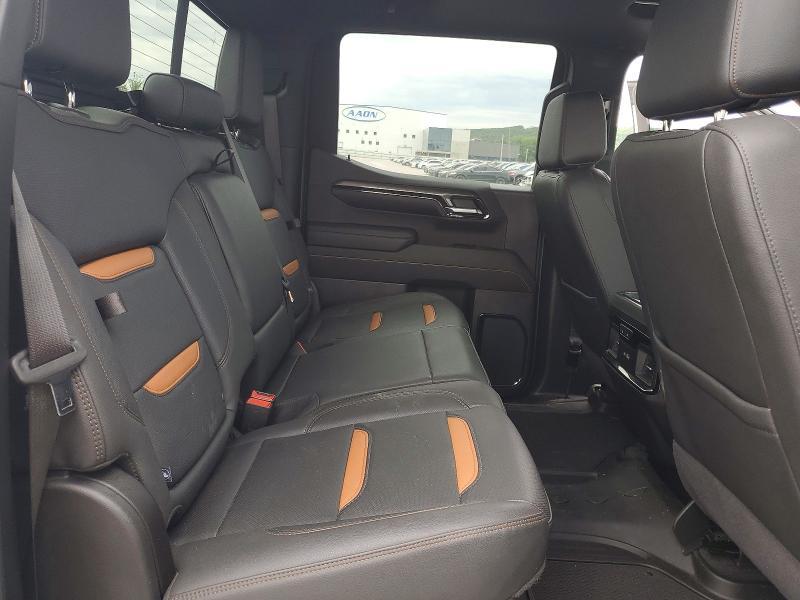 2024 GMC Sierra K1500 AT4