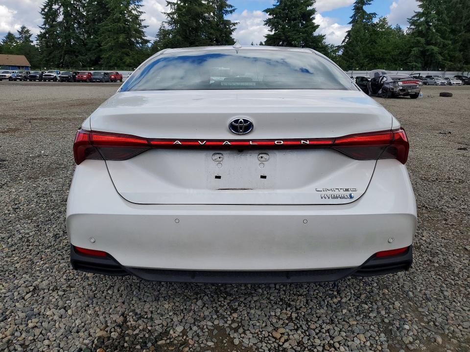 2019 Toyota Avalon Hybrid Limited