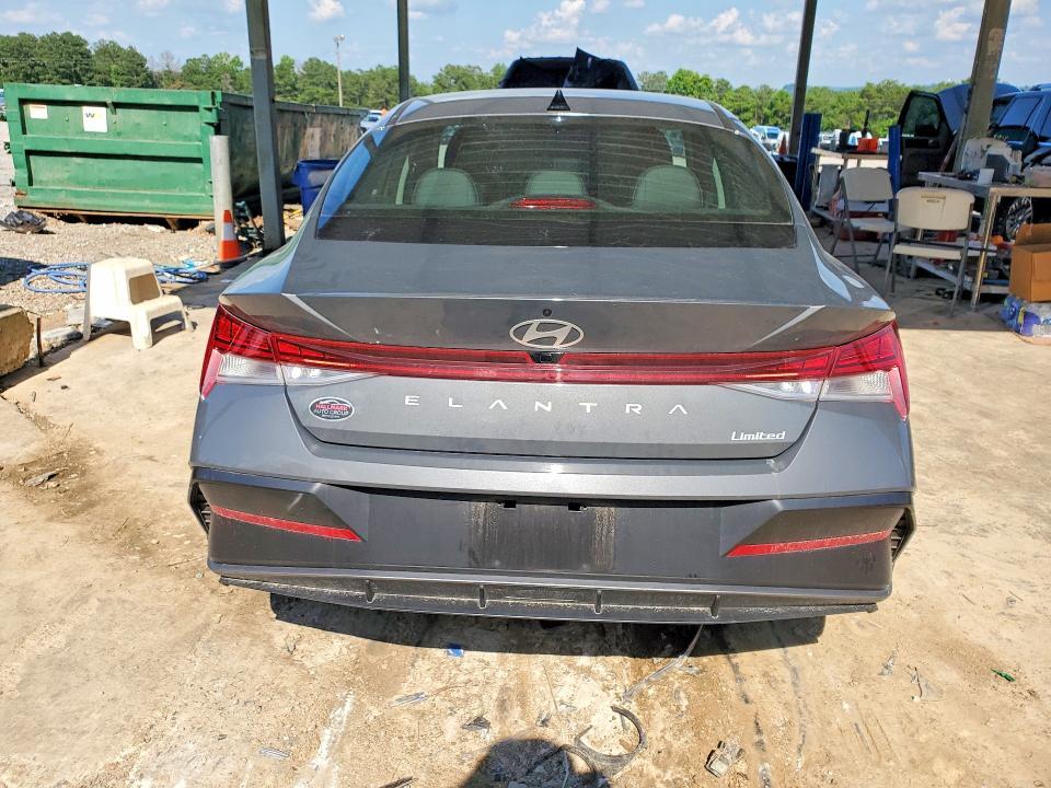 2025 Hyundai Elantra Limited