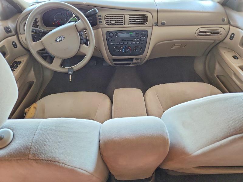 2004 Ford Taurus se