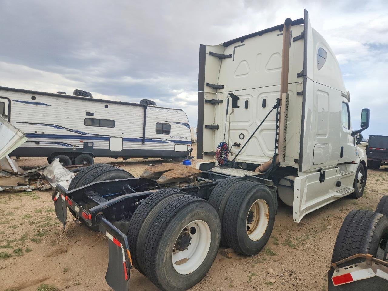 2020 Freightliner Cascadia 126 Semi Truck