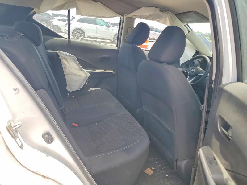 2022 Nissan Kicks s