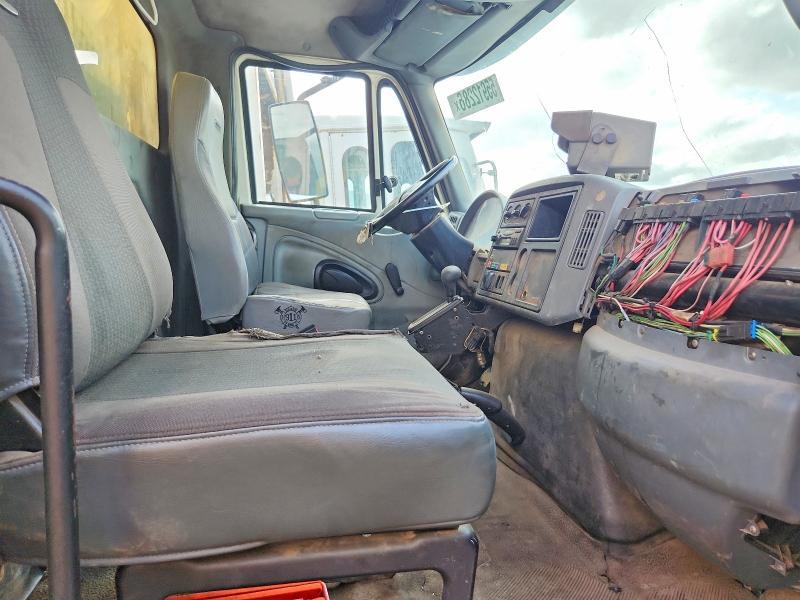 2002 International 4300 Refuse Truck