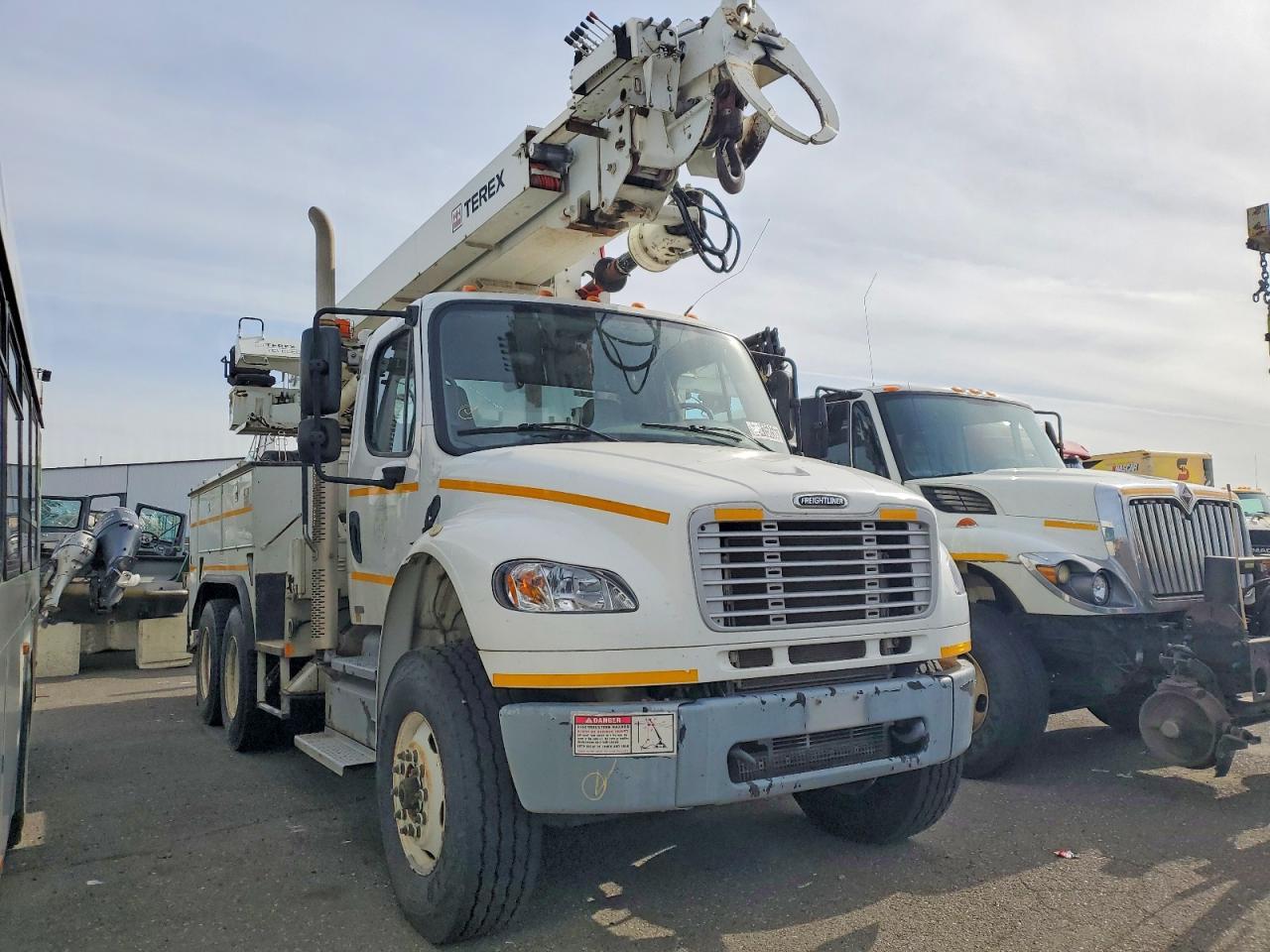 2011 Freightliner Business Class M2 Digger Derrick Truck
