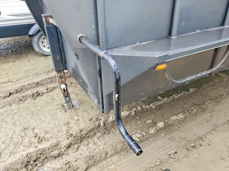 2004 Travalong Livestock Trailer