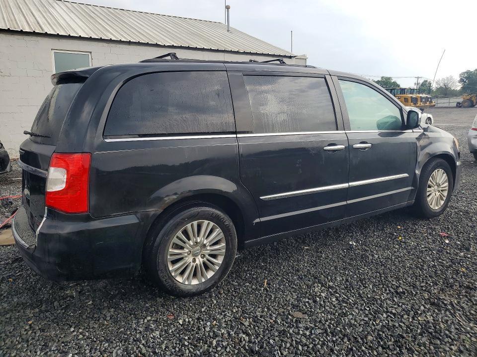 2012 Chrysler Town & Country Touring L