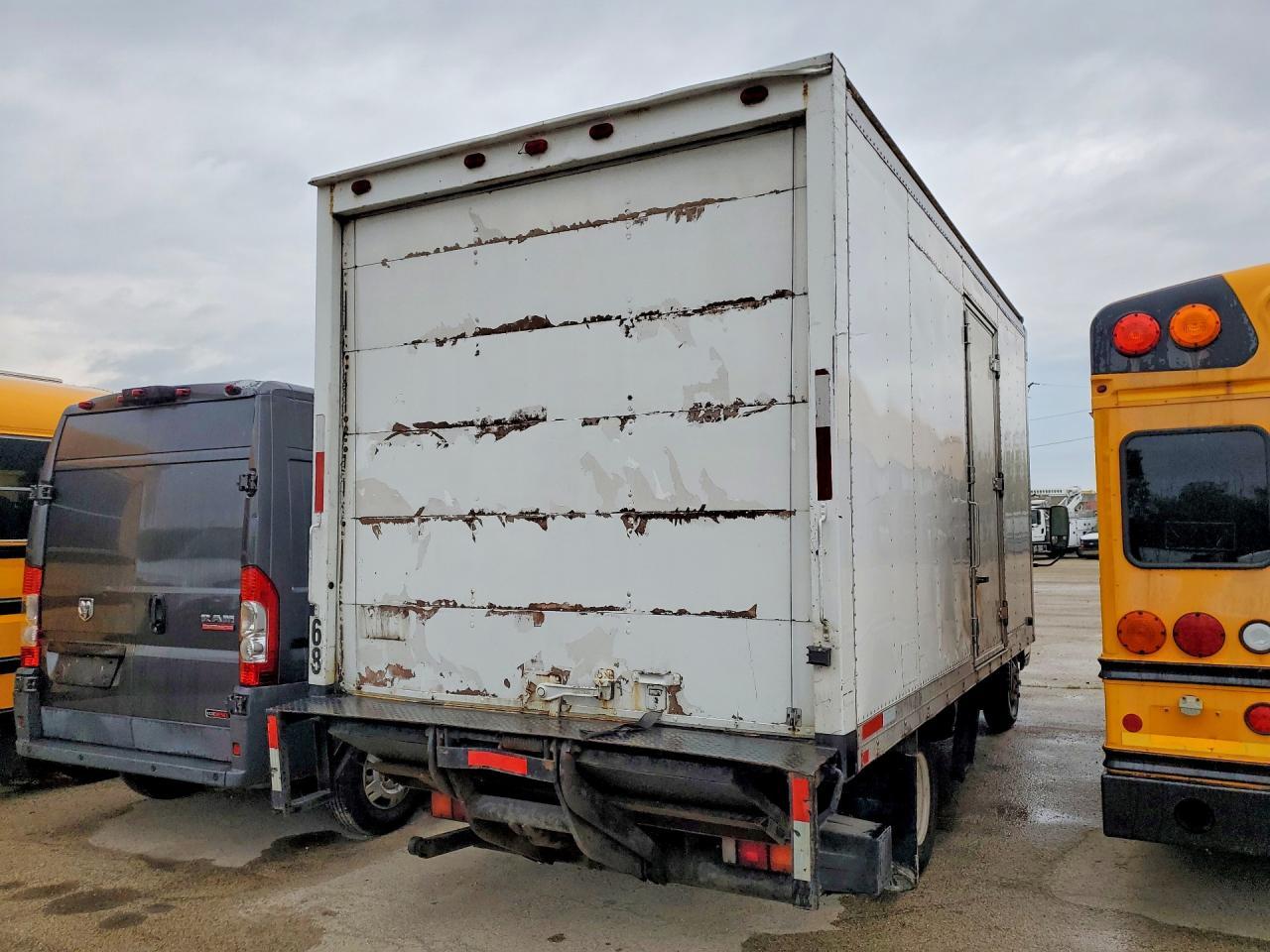 2008 Mitsubishi Fuso FE83D BOX Truck