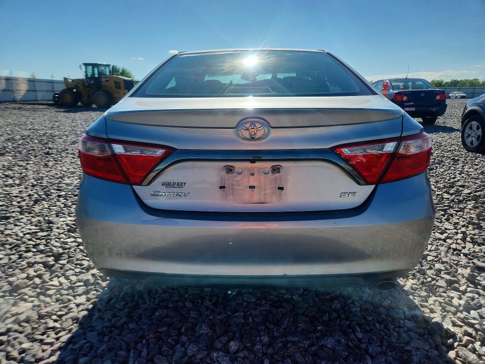 2015 Toyota Camry se
