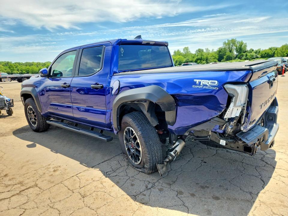 2025 Toyota Tacoma TRD OFF-ROAD HV