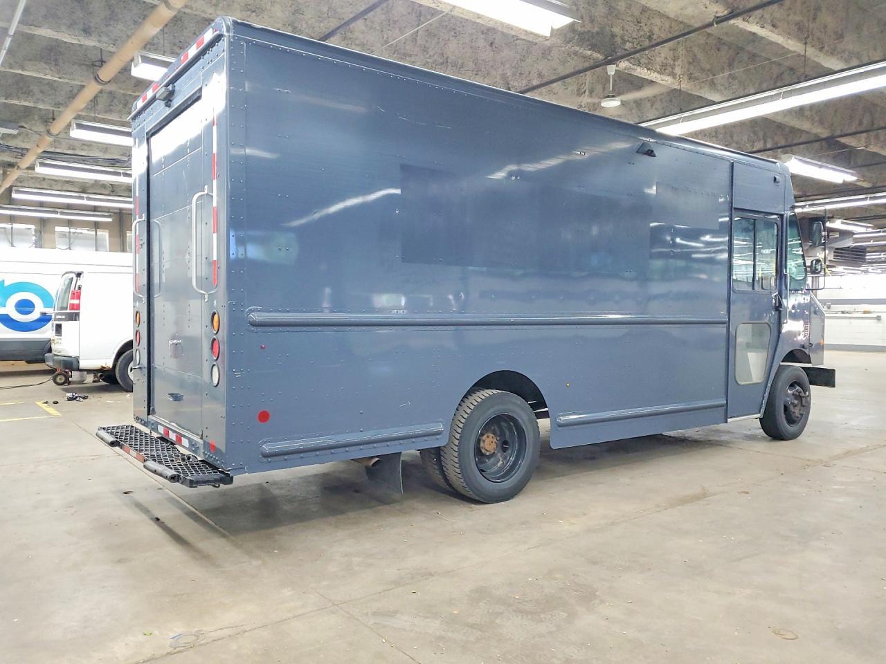 2020 Freightliner MT45G Chassis Delivery Truck