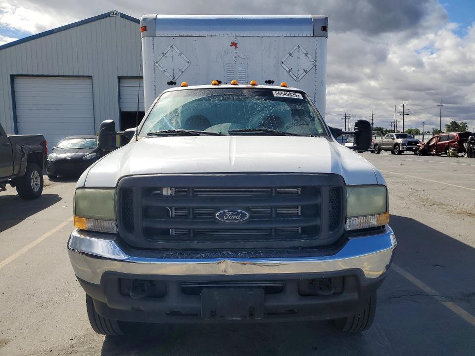2003 Ford F550 Super Duty BOX Truck