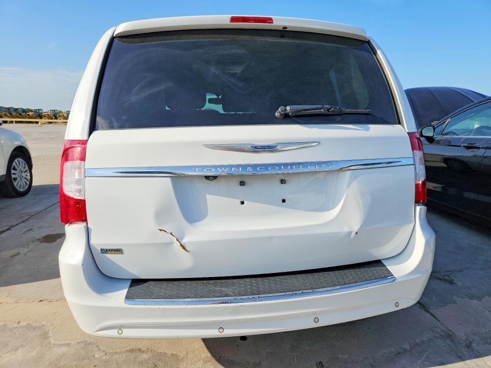 2015 Chrysler Town & Country Touring l