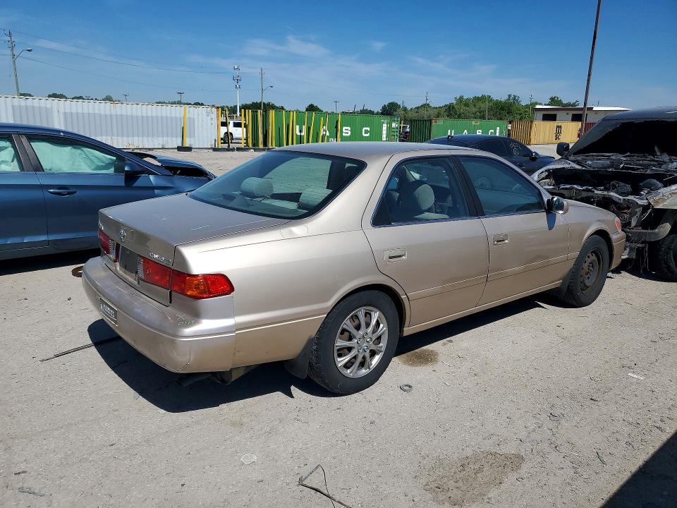 2000 Toyota Camry le