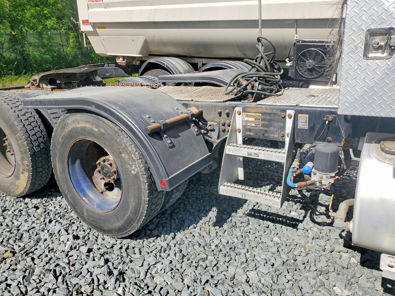 2007 Kenworth T800 T800
