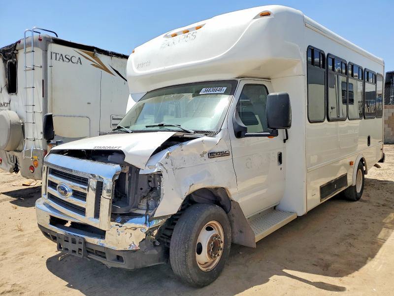 2019 Ford Econoline E450 Super Duty Cutaway Van