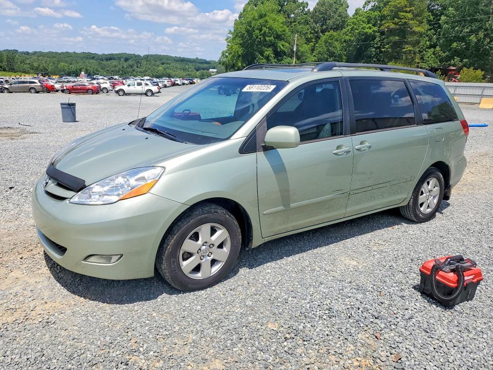 2010 Toyota Sienna xle