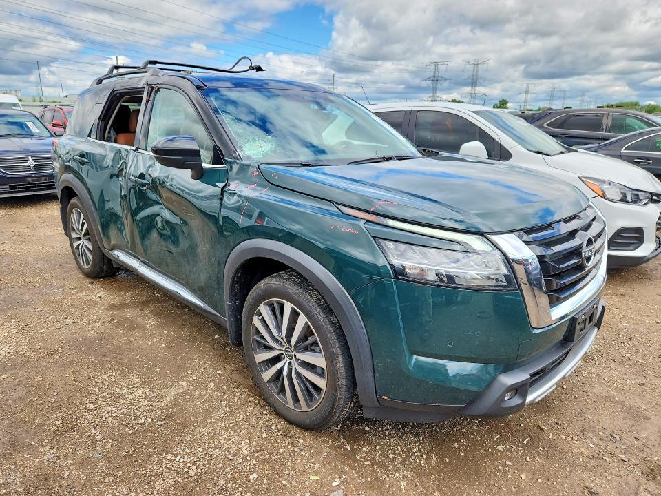 2022 Nissan Pathfinder Platinum