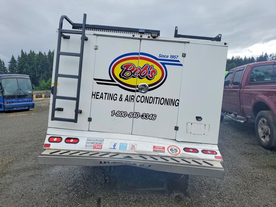 2018 Ford Econoline E350 Super Duty Cutaway Van