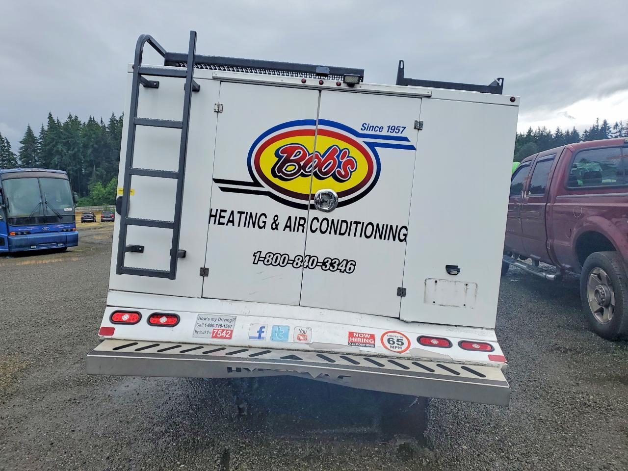 2018 Ford Econoline E350 Super Duty Cutaway Van