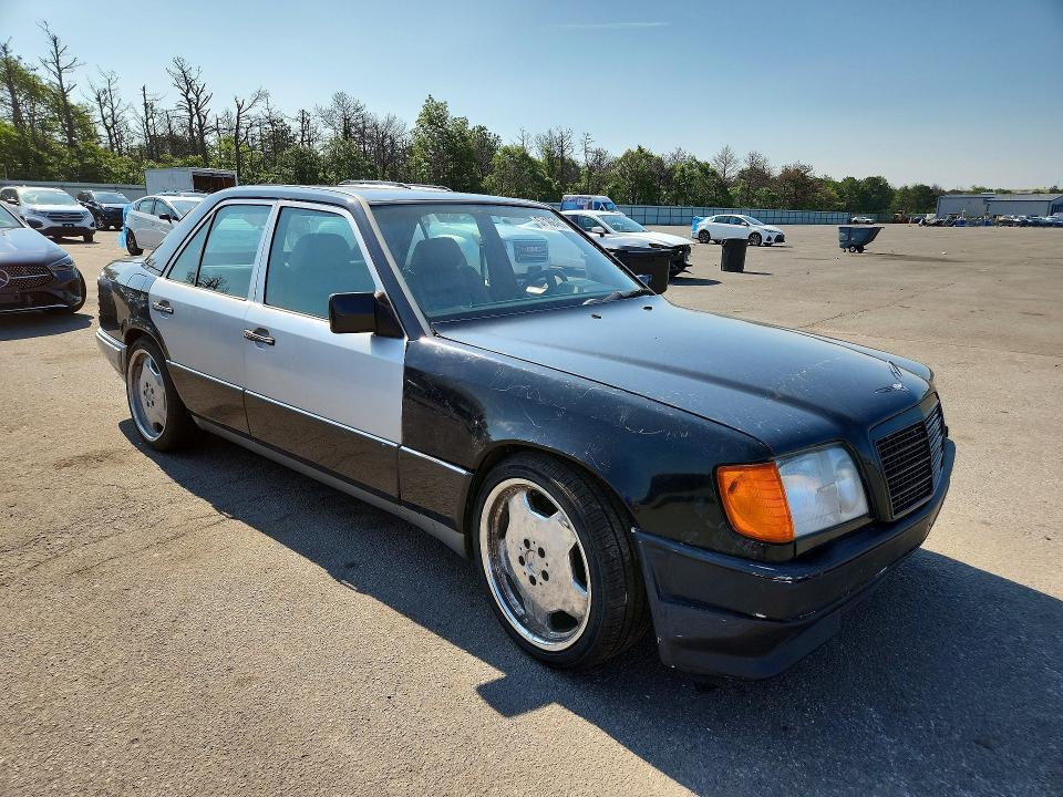 1995 Mercedes-Benz E 320 Base