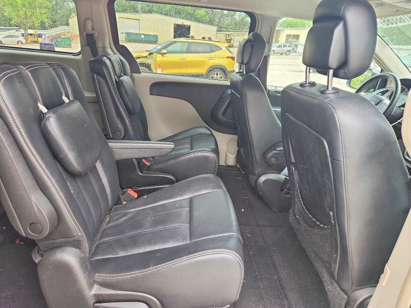 2015 Chrysler Town & Country Touring