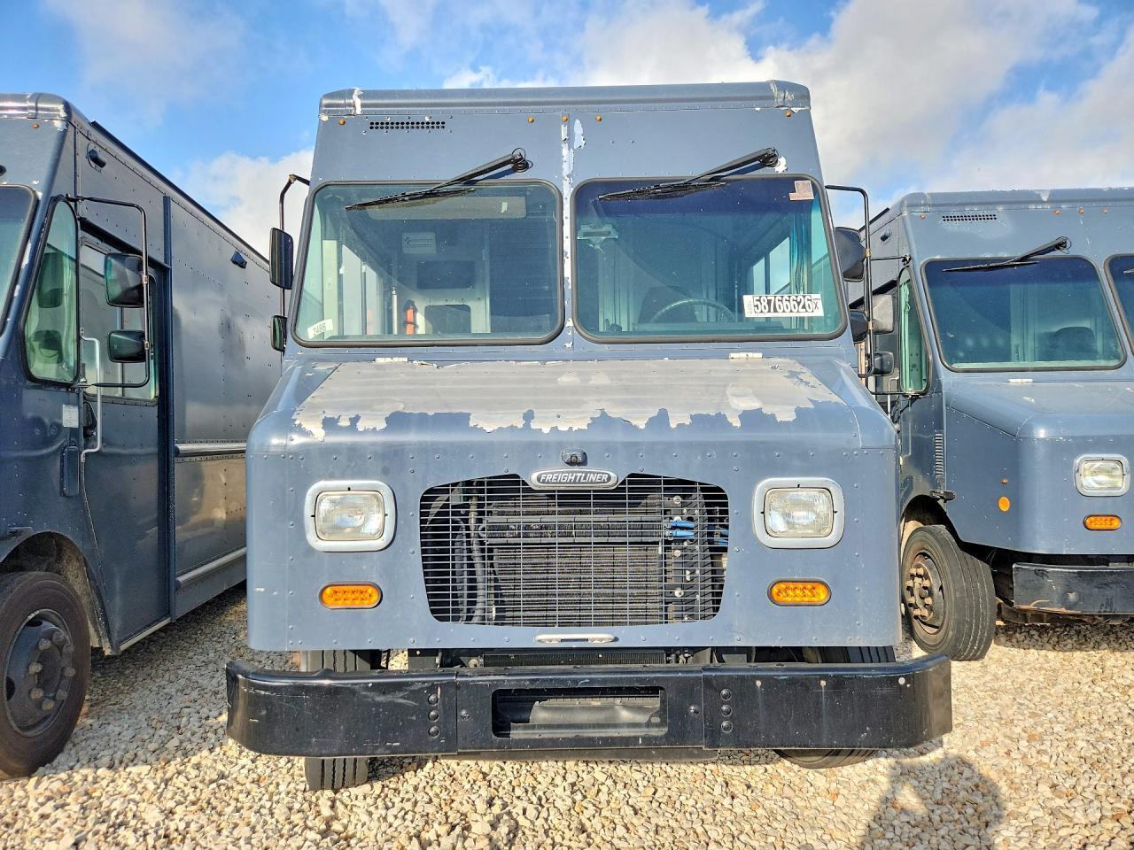 2020 Freightliner MT45G Chassis Delivery Truck