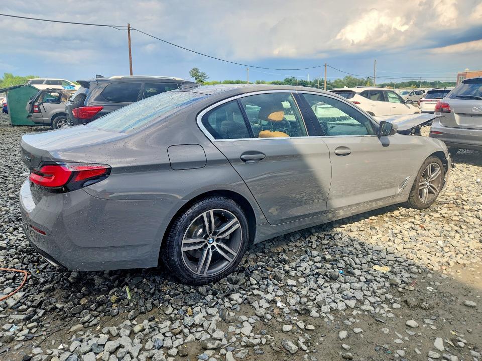 2022 BMW 530 xi