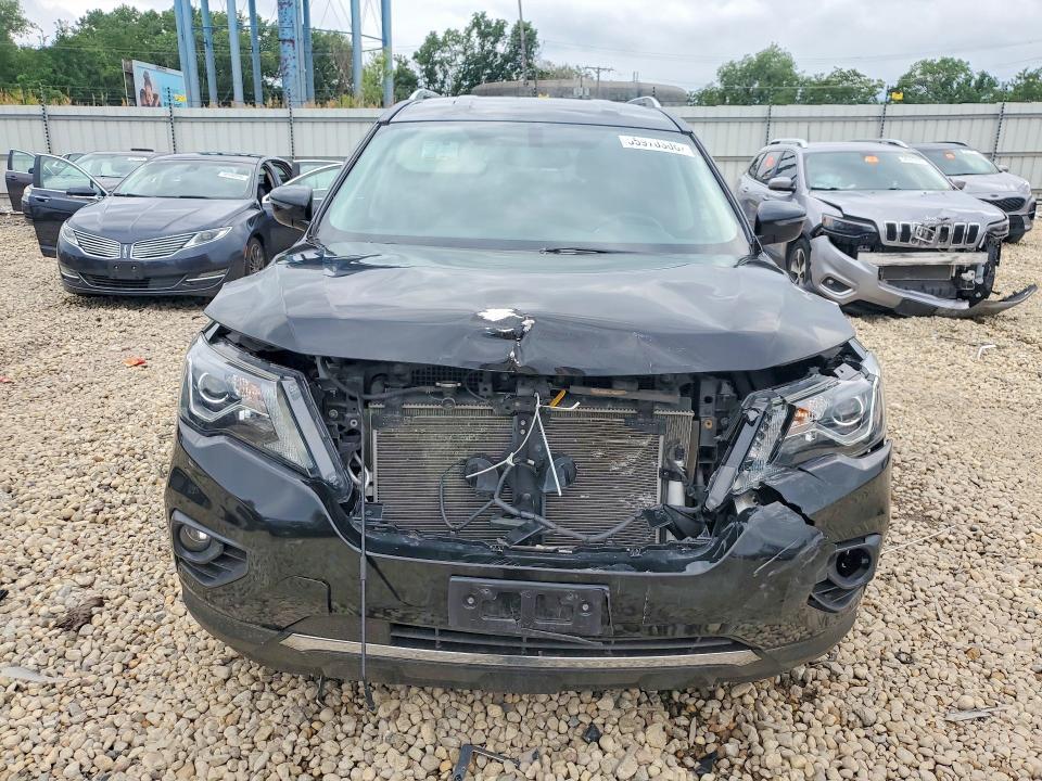 2018 Nissan Pathfinder sv