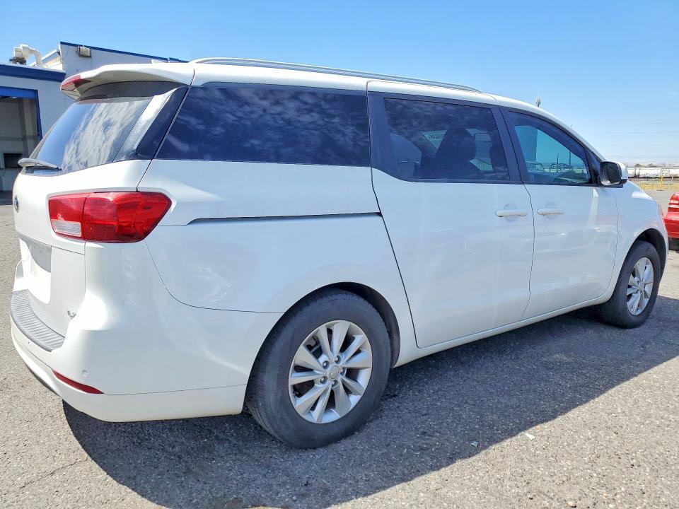 2016 KIA Sedona lx