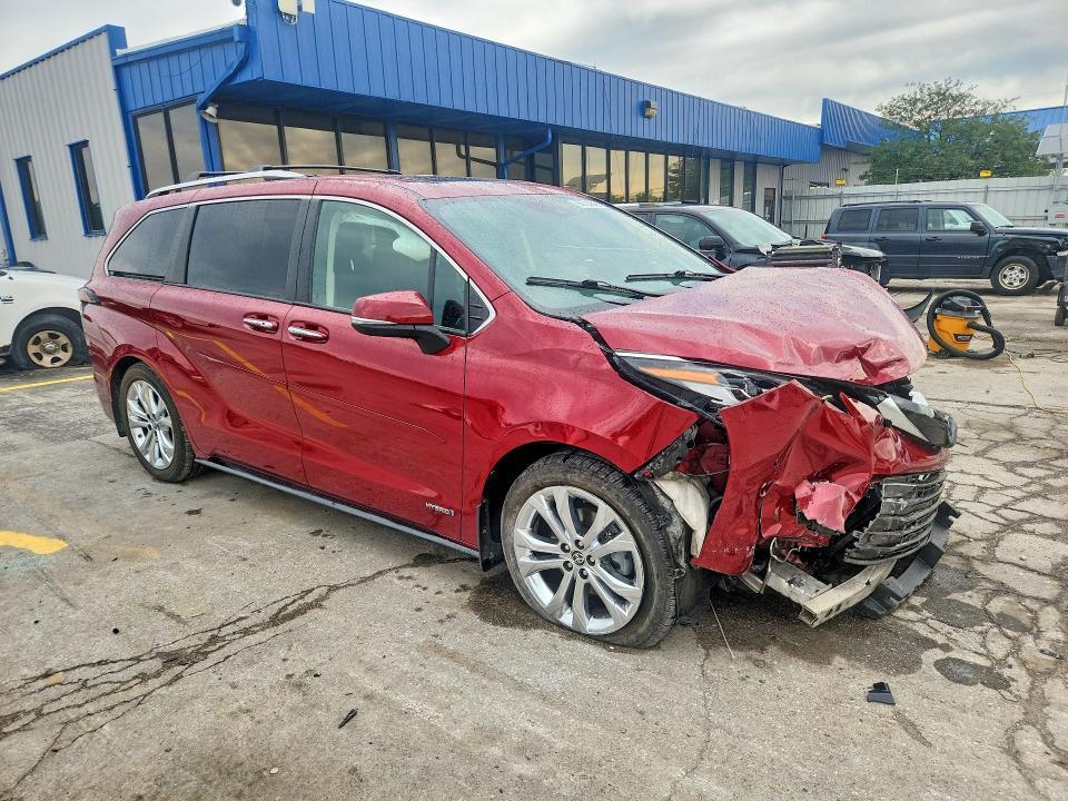 2021 Toyota Sienna Platinum 7-passenger