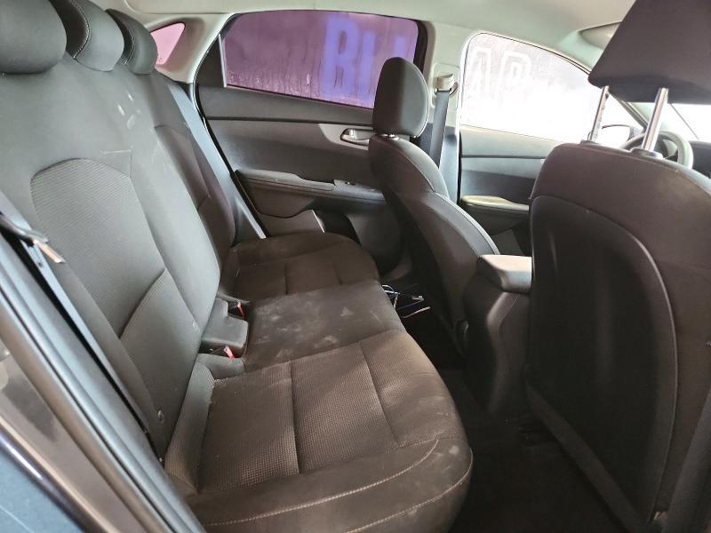 2021 KIA Forte fe