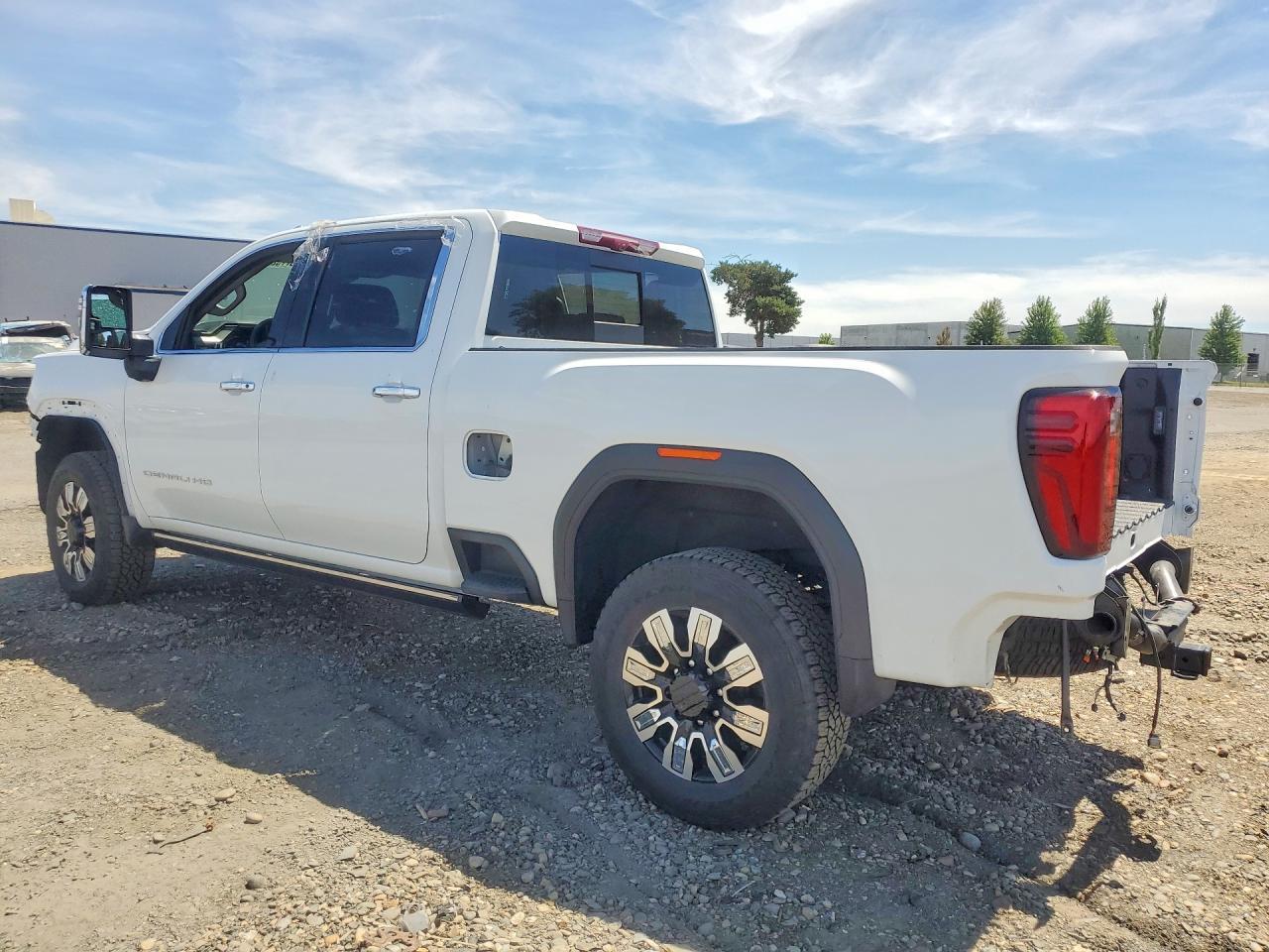 2025 GMC Sierra K3500 Denali