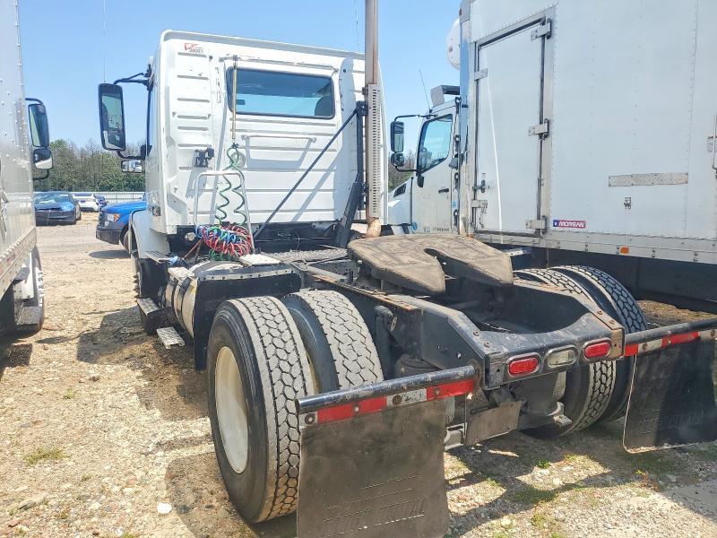 2018 Volvo VNM Semi Truck