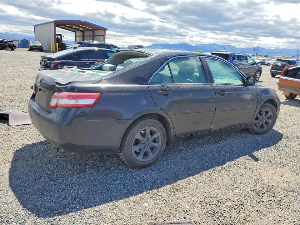 2011 Toyota Camry le