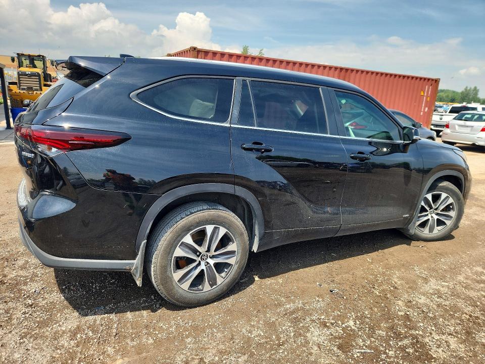 2024 Toyota Highlander Hybrid xle