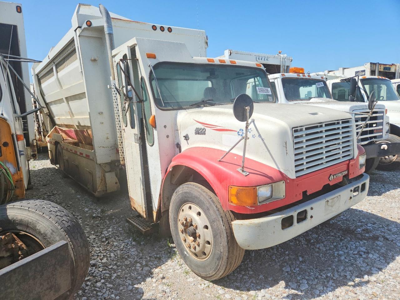 1995 International 4900 Refuse Truck