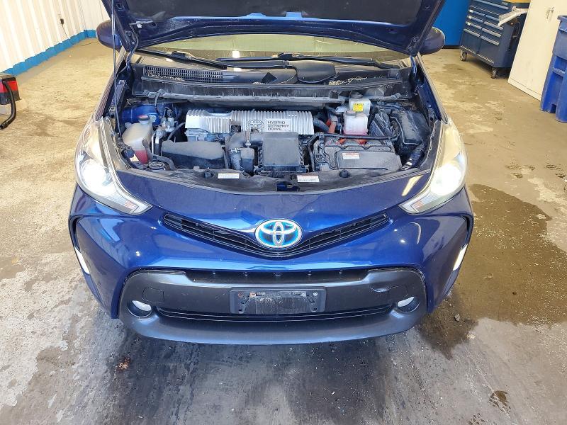 2017 Toyota Prius v Five