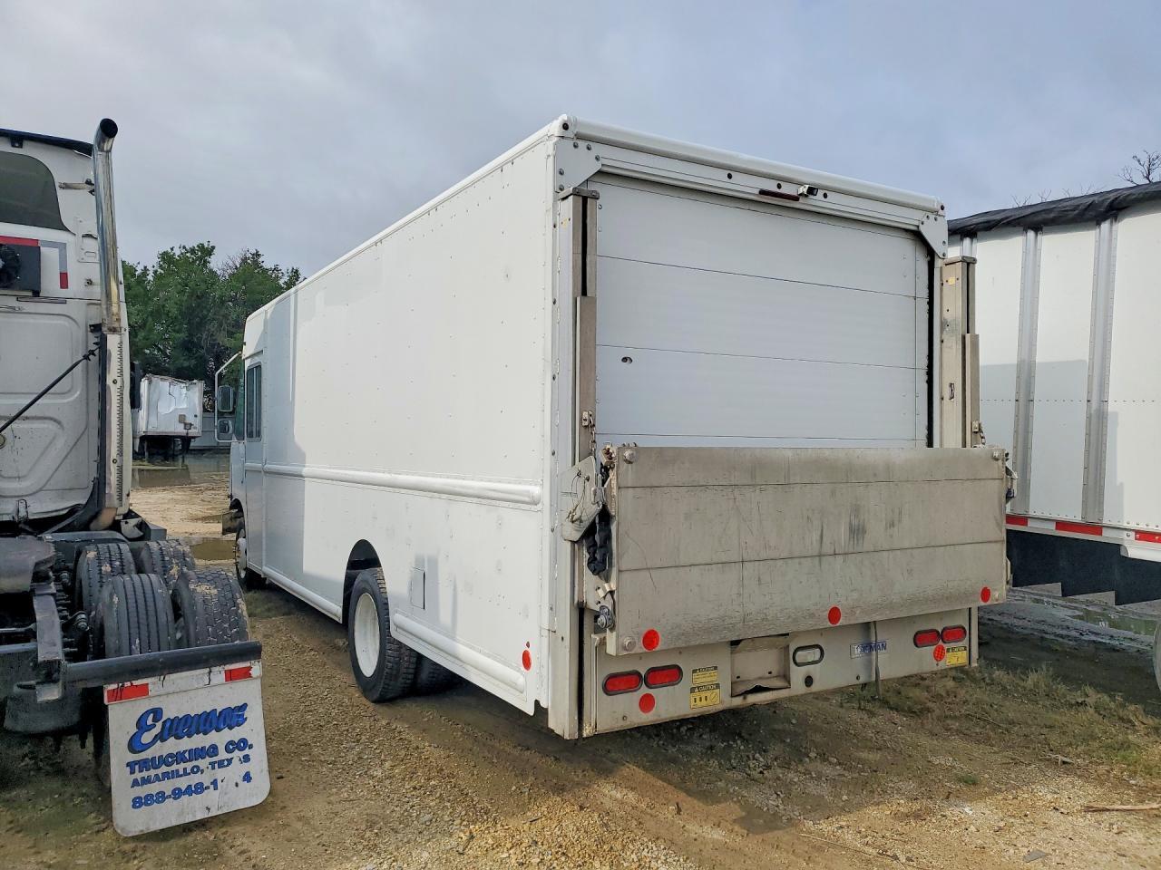 2013 Ford F59 Delivery Truck