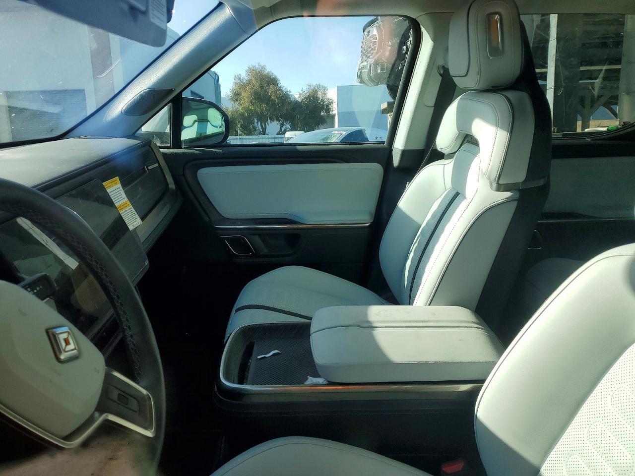 2023 Rivian R1T Adventure