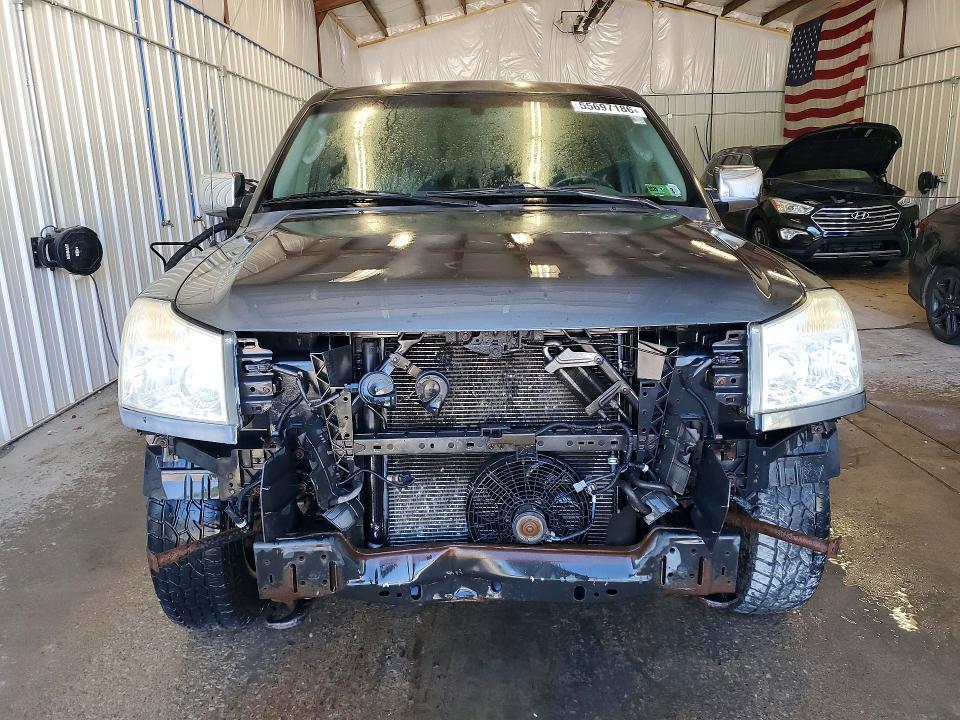2005 Nissan Titan XE