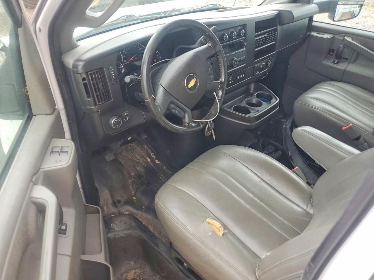 2021 Chevrolet Express BOX Truck