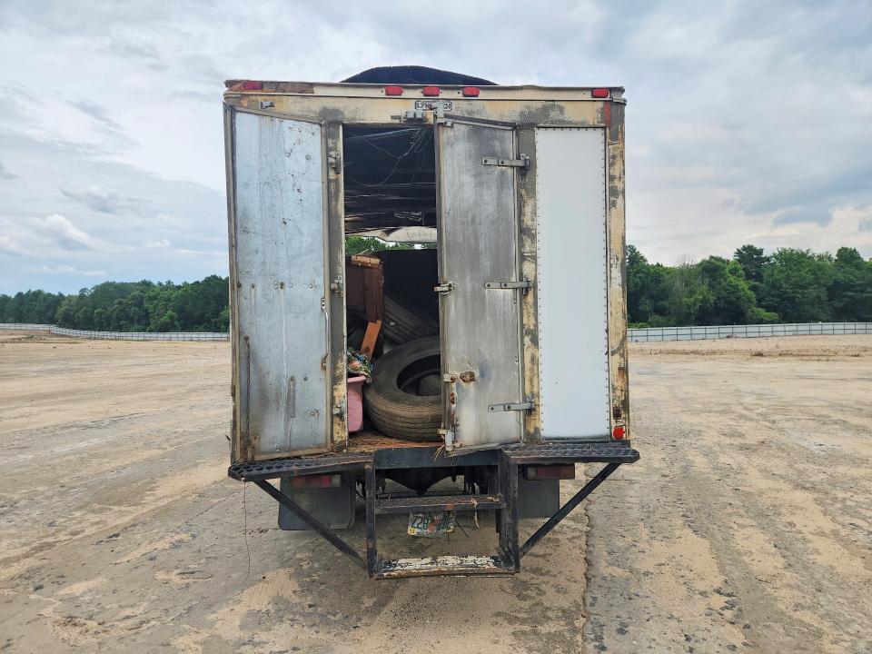 2017 Mitsubishi FEC72S Fuso BOX Truck