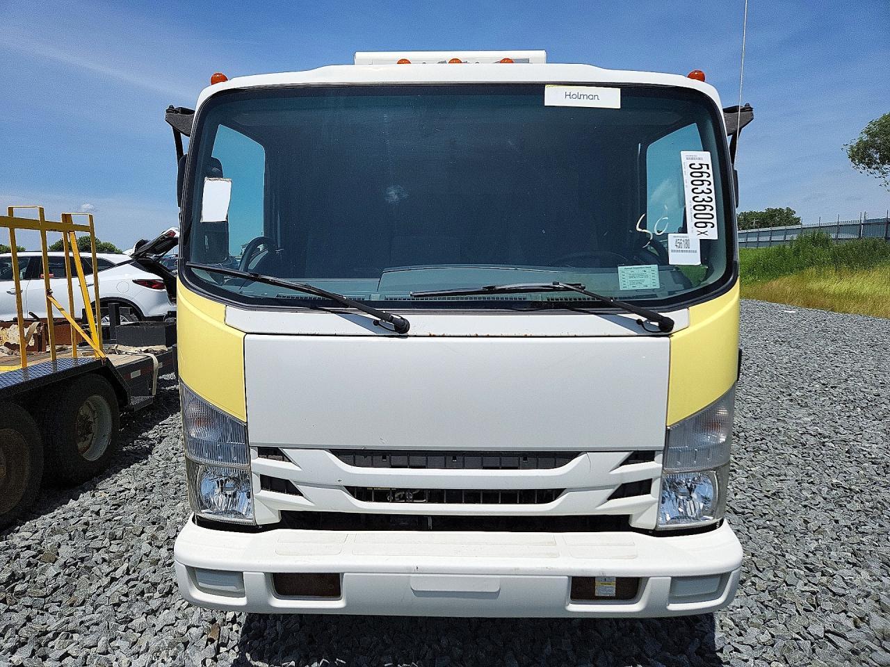 2016 Isuzu NPR HD