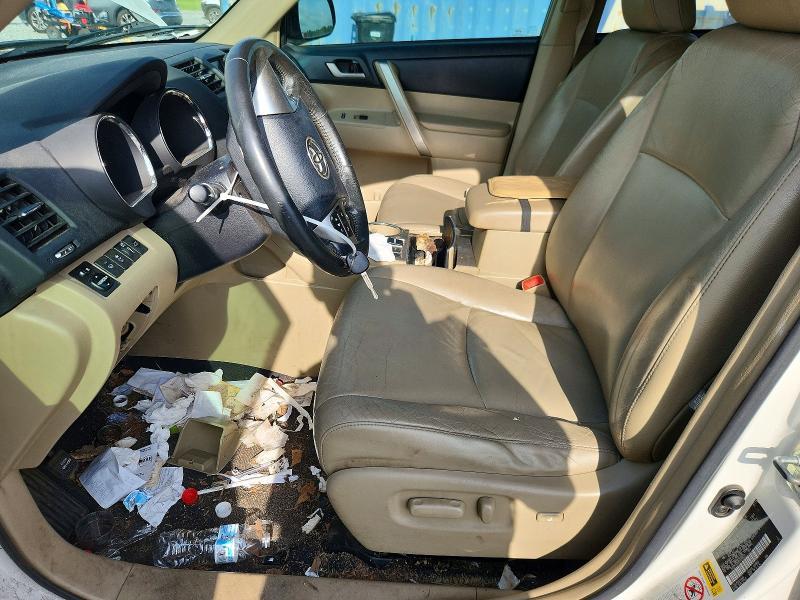 2011 Toyota Highlander se