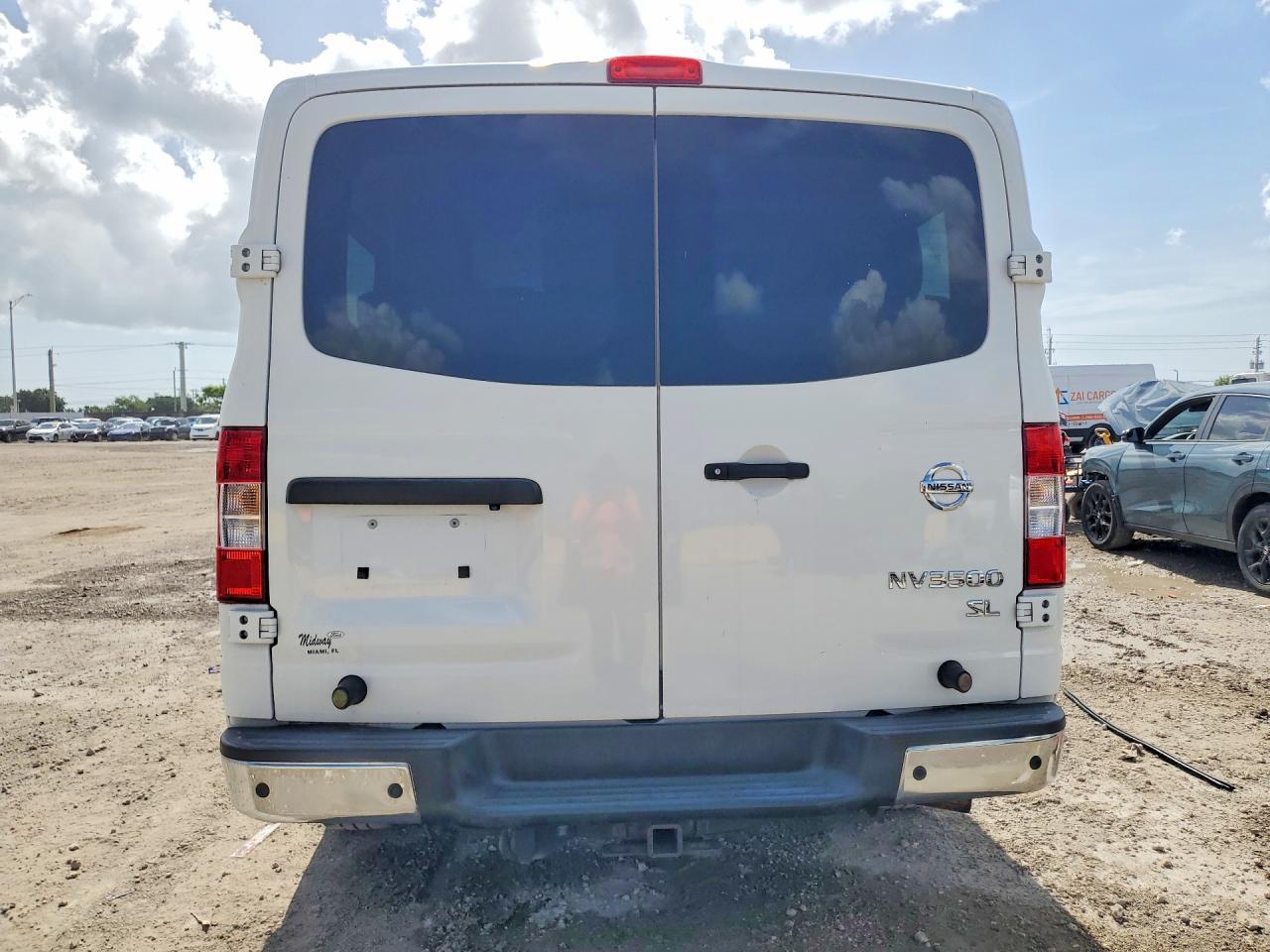 2019 Nissan NV 3500 HD SL