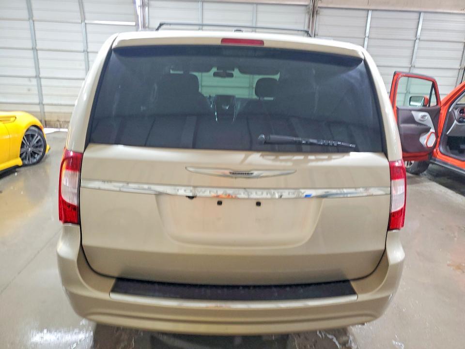 2013 Chrysler Town & Country Touring