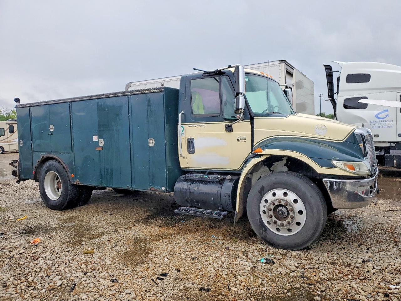 2004 International 4400 Utility / Service Truck