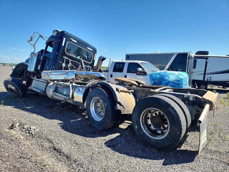 2022 Peterbilt 389 Semi Truck
